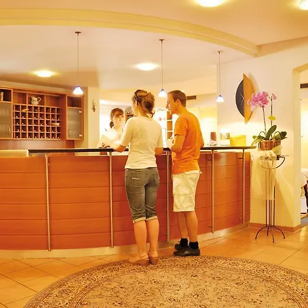 호텔 Gartenhotel Feldeck 3*